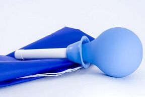 καθαριστικό κλύσμα για την απομάκρυνση των παρασίτων από το σώμα